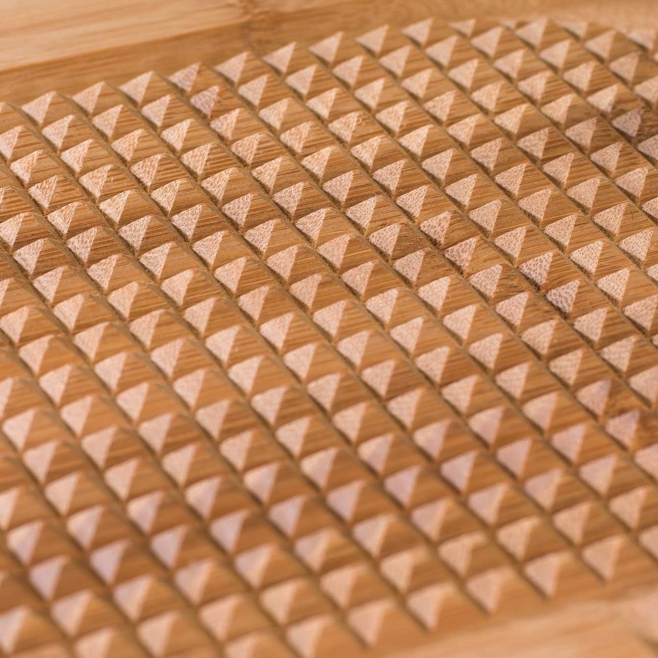 Premium Bamboo Cutting Board: Large 40x30cm with Juice Groove & Meat Spikes - High - Quality Kitchen Tool - Nourishment Tapestry