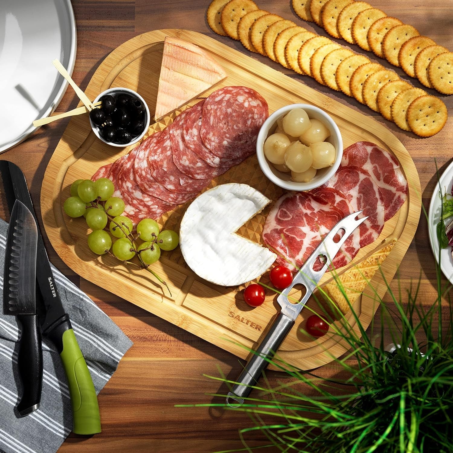 Premium Bamboo Cutting Board: Large 40x30cm with Juice Groove & Meat Spikes - High - Quality Kitchen Tool - Nourishment Tapestry